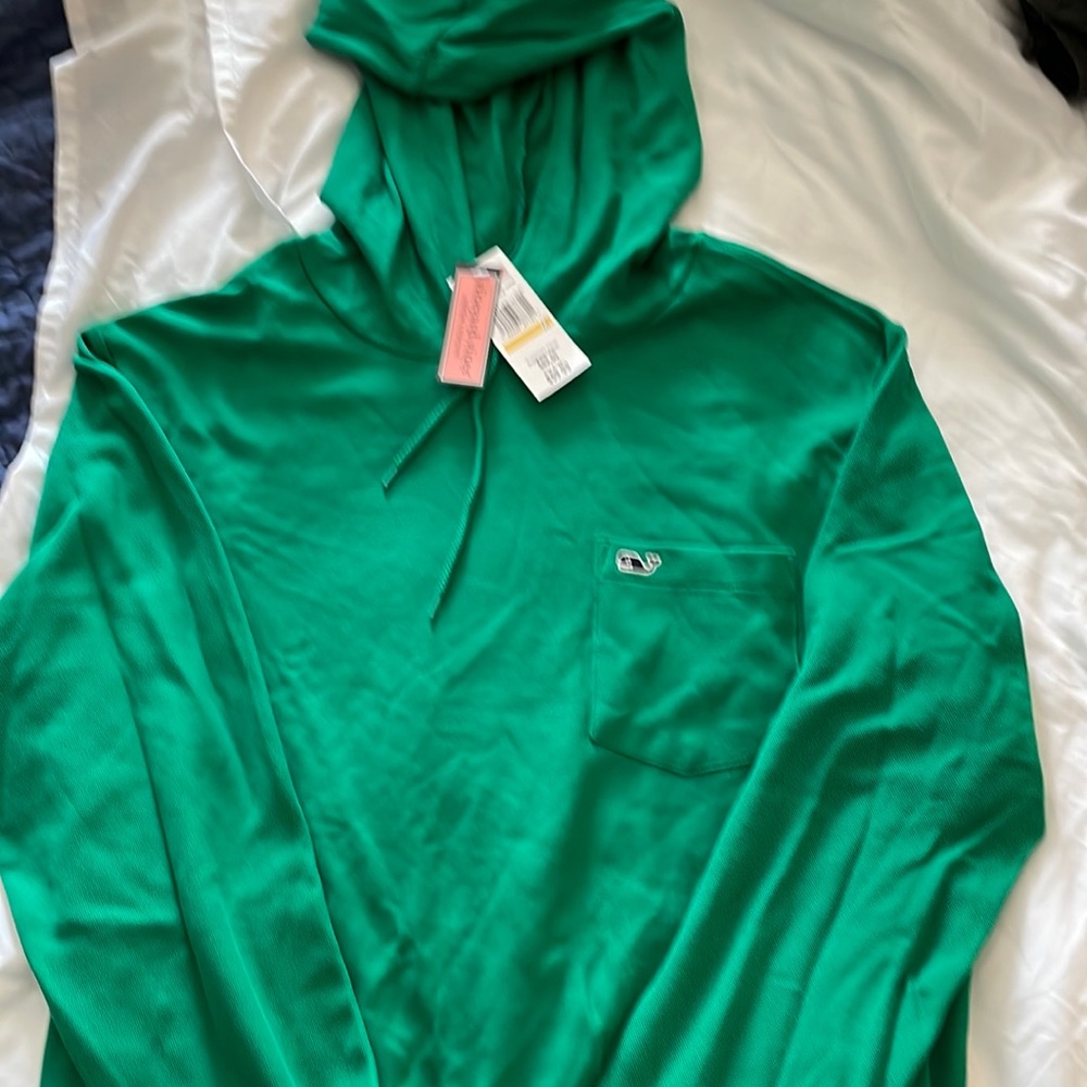 New with tags Mens Vineyard Vines hooded long sleeve polo